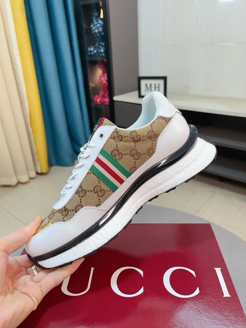 Men's shoes 💰458🌹🌹GUCCI [Gucci] New high-end brand of men's shoes, the latest fashionable casual men's shoes, trendy and versatile, relaxed and sporty style, uppers imported from Italy, first-layer cowhide, genuine leather lining, and ultra-fine workmanship. Original personalized fashionable rubber wear-resistant outsole, light and comfortable on the foot, size 38-44